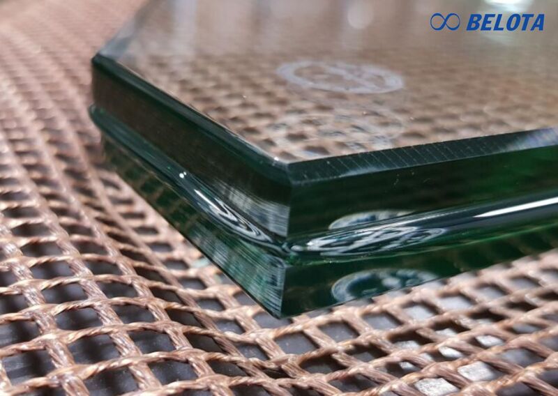 Áp suất chân không kết hợp với nhiệt độ giúp màng EVA nóng chảy