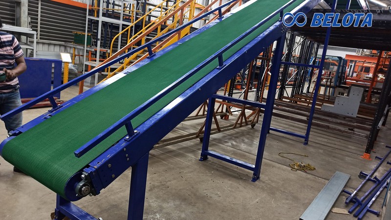 băng chuyền tải hàng