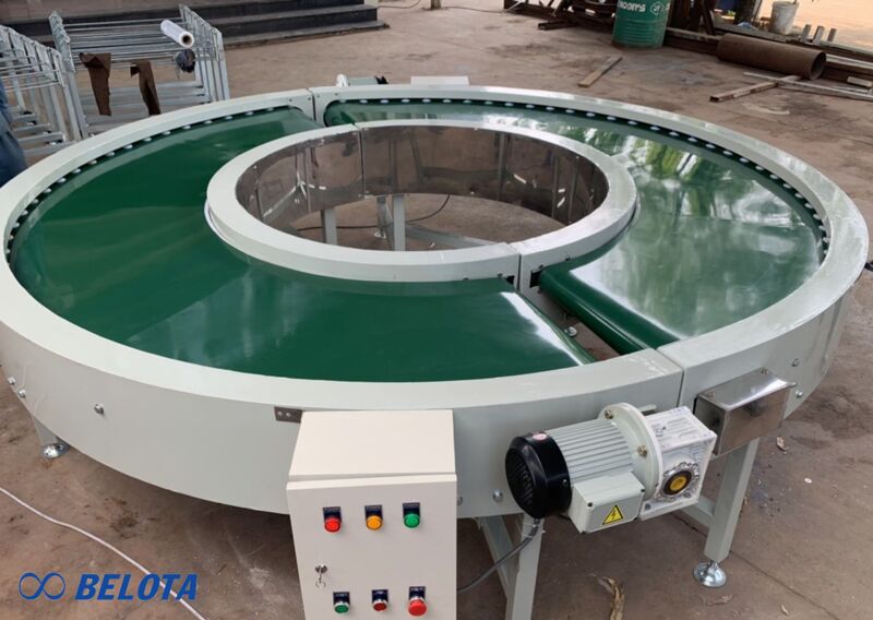 Băng tải cong 180 độ được ứng dụng rộng rãi trong nhiều ngành