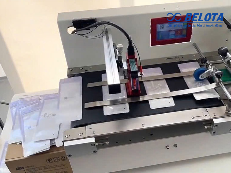 Băng tải máy in date ứng dụng trong ngành dược phẩm