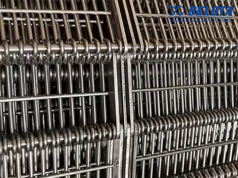 Băng tải lưới Inox cấu trúc mắt kính