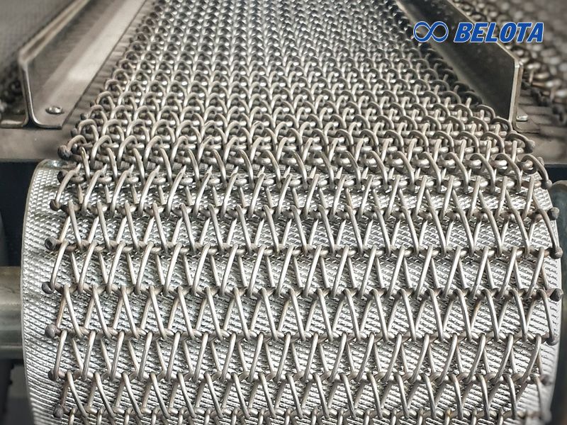 Băng tải lưới inox sợi xoắn được chế tạo từ thép không gỉ