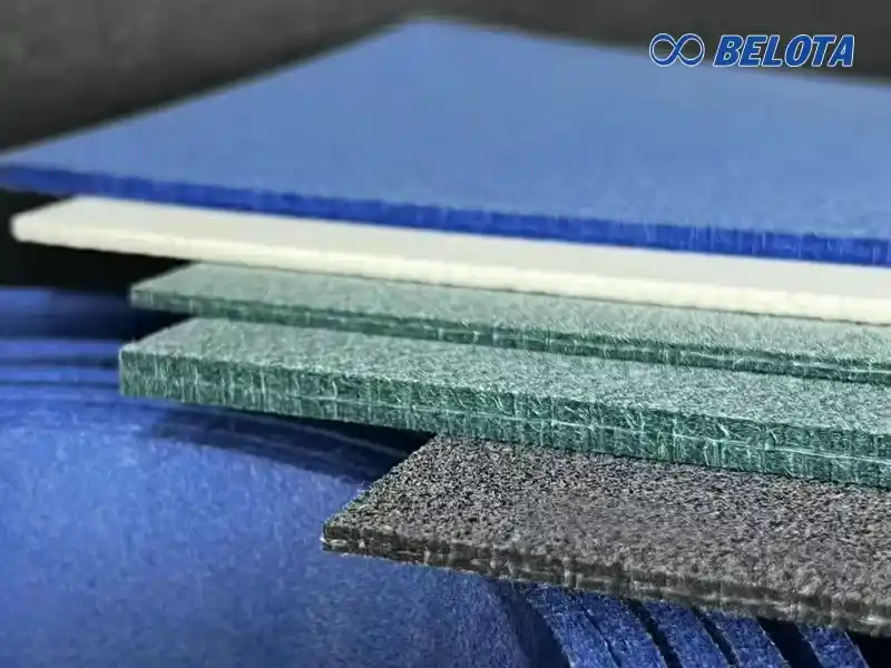 Băng tải nỉ được thiết kế với bề mặt phủ nỉ mềm