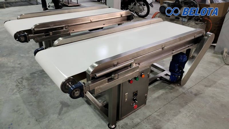 Băng tải polyurethane (PU) có thể kháng hóa chất tốt trong các môi trường như: dầu, dung môi, axit.