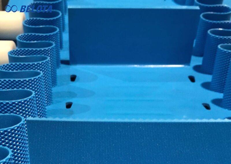 Băng tải PU đồng nhất Soliflex được sản xuất bằng phương pháp đùn nhiệt dẻo TPU, TPE đồng nhất, giúp dễ dàng cắt & hàn theo nhu cầu sử dụng