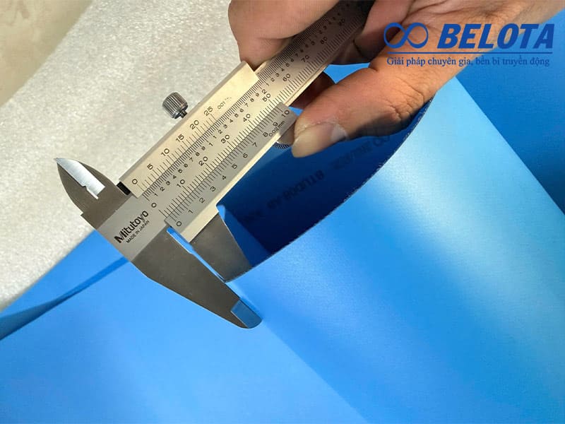 Băng tải PU với độ móng chỉ 0.8mm