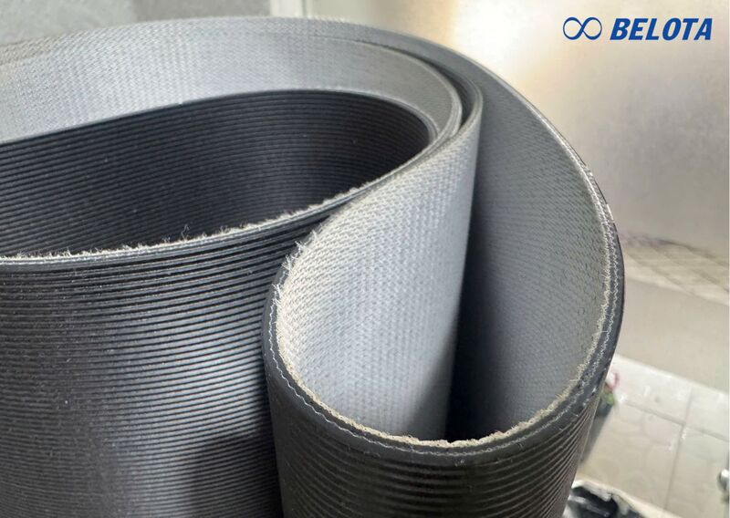 Băng tải PVC Sampla được gia cường bằng các lớp bố chịu lực chất lượng cao như polyester hoặc Kevlar