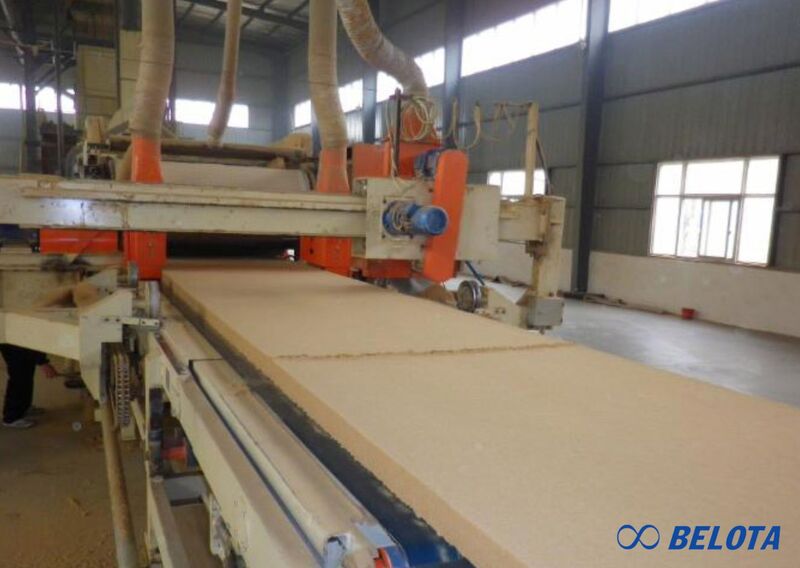 Băng tải trải thả được sử dụng trong các dây chuyền sản xuất ván gỗ công nghiệp