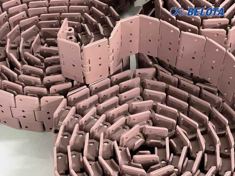 Băng tải xích nhựa được thiết kế theo cấu trúc mô-đun hiện đại, tối ưu cho các dây chuyền yêu cầu độ bền