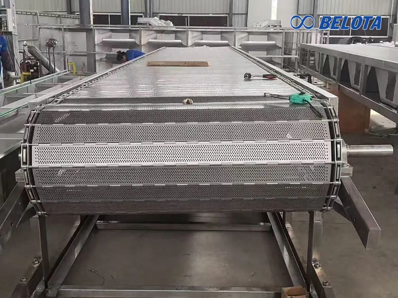 Băng tải xích tấm chạy thẳng