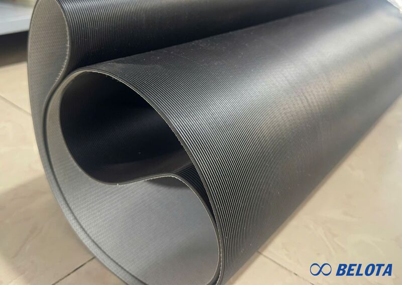 Bề mặt sọc dọc giúp tăng ma sát, hạn chế trượt rơi trong quá trình di chuyển