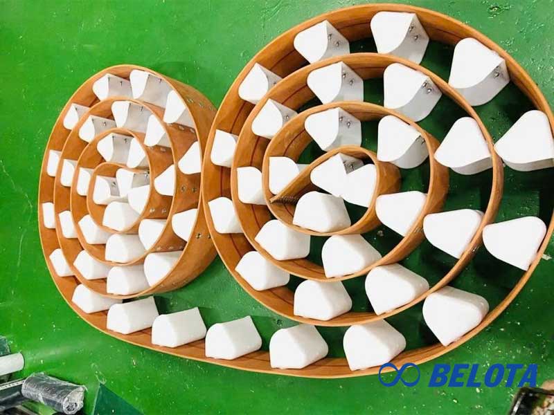 Belota hỗ trợ bảo trì thay thế linh kiện băng tải gàu khi cần thiết