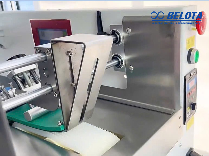 Bộ điều khiển trung tâm của máy băng tải in date