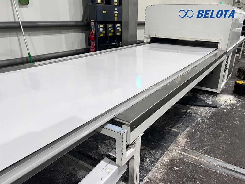 Các loại bề mặt phổ biến của băng tải PU màu trắng