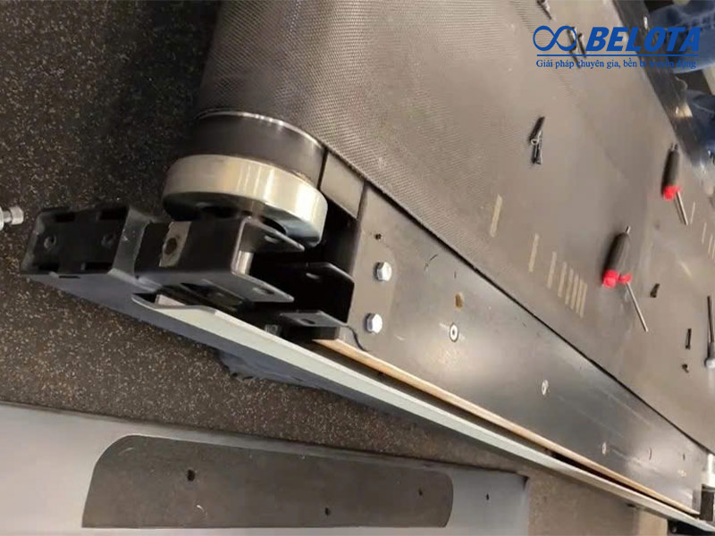 Cách thay băng tải máy chạy bộ