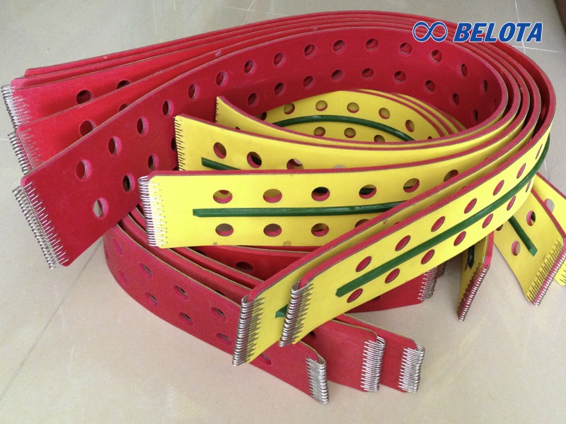 Cấu tạo từ các vật liệu chịu mài mòn như polyester, nylon hoặc cao su