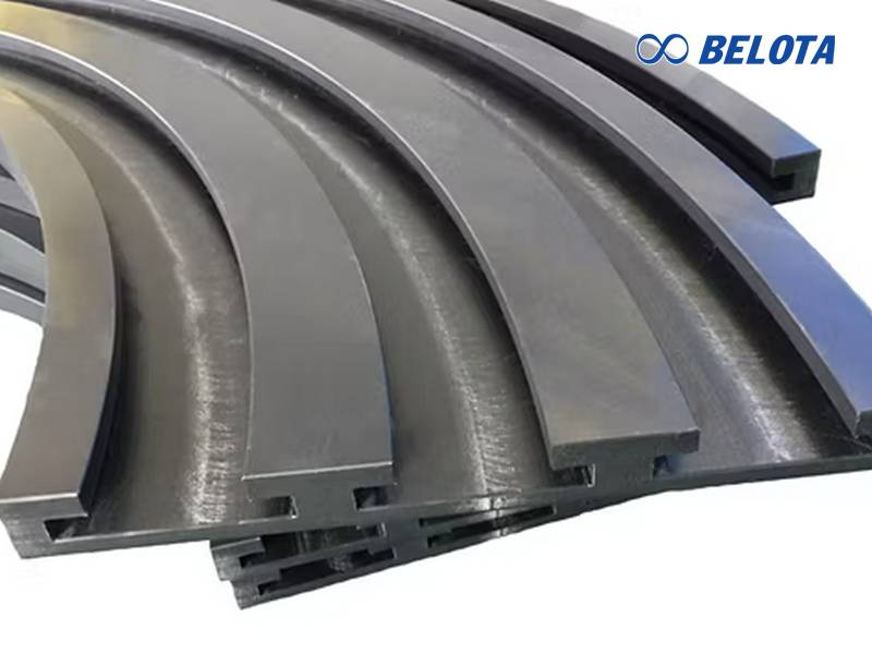 Cua Cong Dẫn Hướng Xích Nhựa