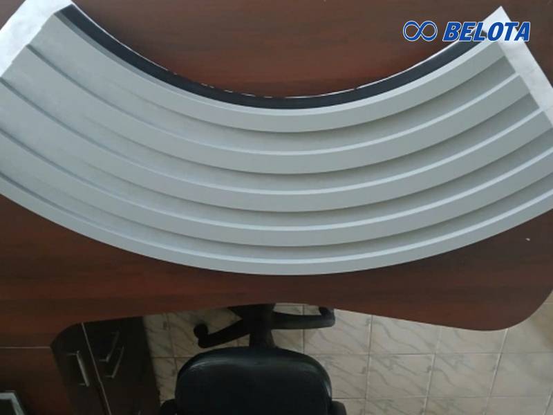 Cua Cong Dẫn Hướng Xích Nhựa