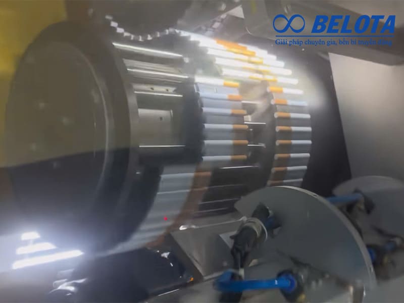 Dây chuyền băng tải ngành thuốc lá hoạt động liên tục với tần suất cao