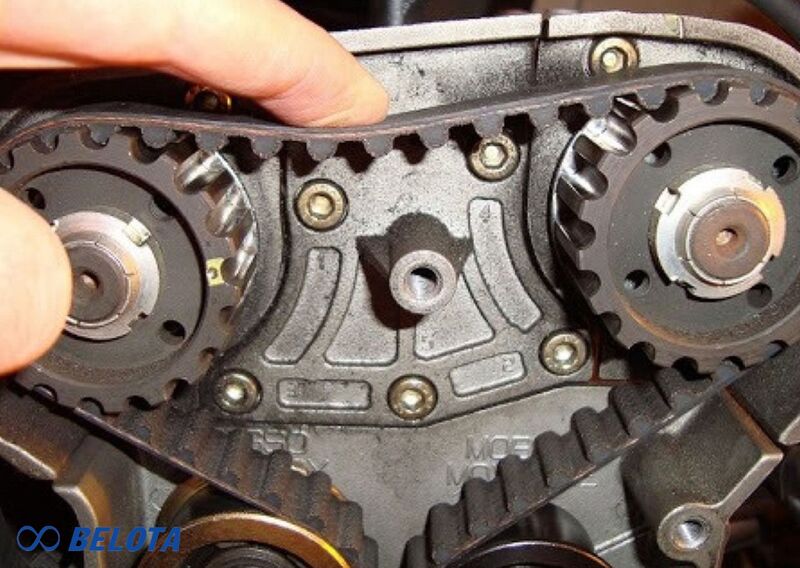 Dây curoa bị trượt là tình trạng dây không còn bám chắc vào puly trong quá trình truyền động