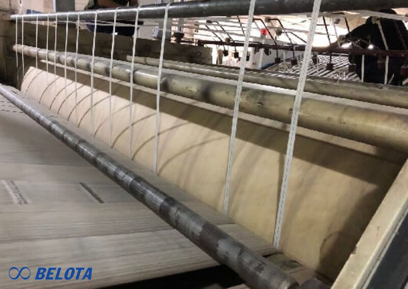 Dây đai dẫn hướng ngành giặt ủi được lắp đặt trên máy ủi phẳng