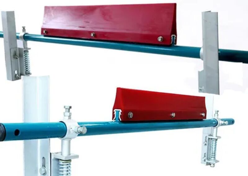 Gạt băng tải thứ cấp