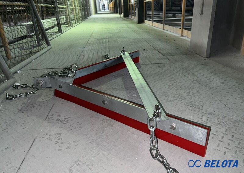 Gạt làm sạch băng tải chữ V