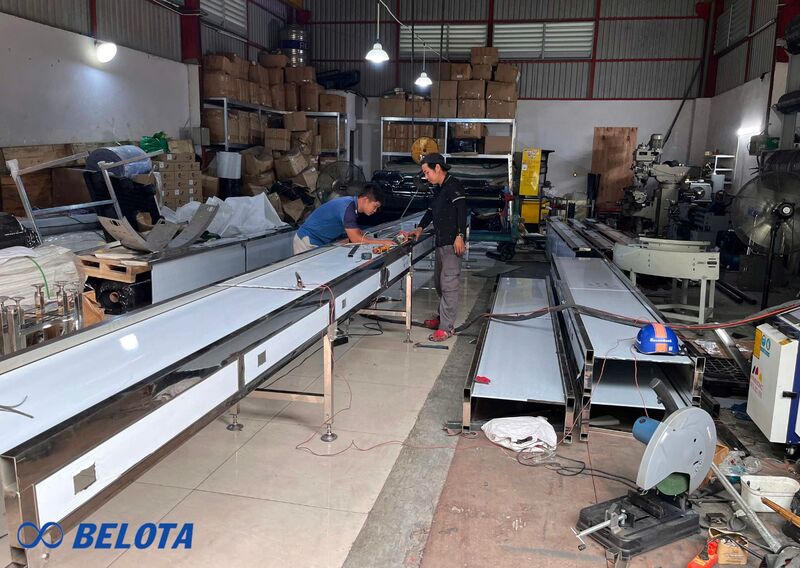 Gia công băng tải theo yêu cầu cho phép các thông số và kết cấu được điều chỉnh ngay từ đầu