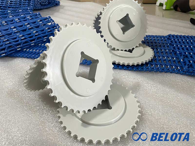 Hệ thống băng tải hoạt động hiệu quả nhờ bố trí sprocket hợp lý 