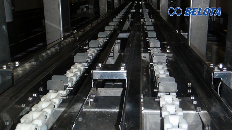 hệ thống băng tải xích công nghiệp