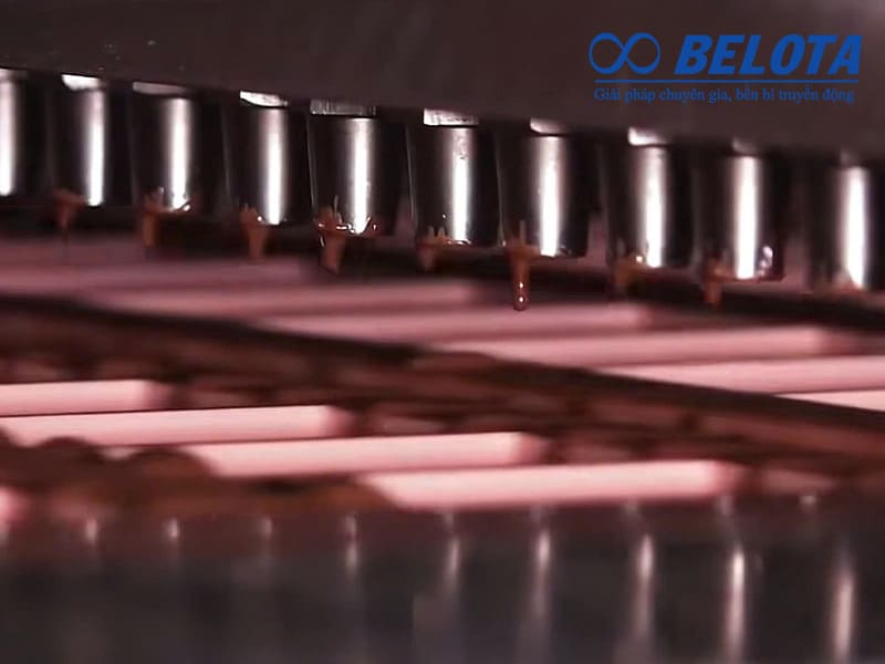 Hệ thống phun socola trong sản xuất bánh