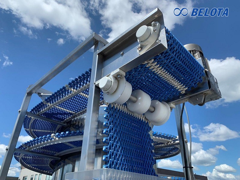 How to choose the right conveyor belt types for different industries