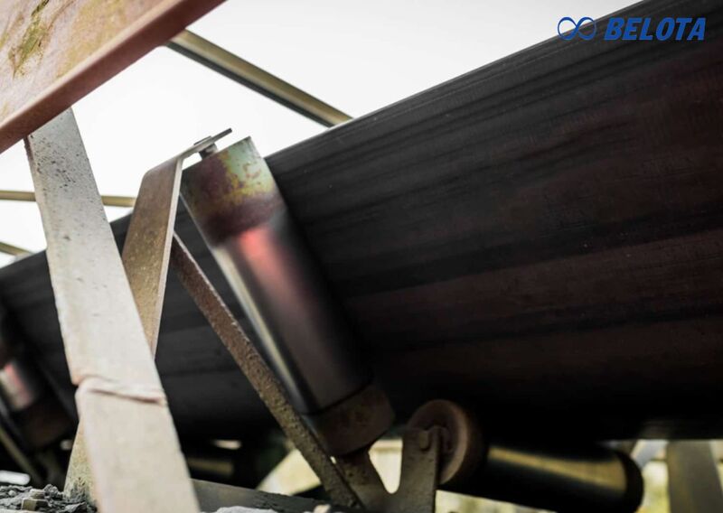 Khi dây băng tải bị lệch hoặc cọ vào khung sườn, lực cản trong quá trình vận hành sẽ tăng lên đáng kể