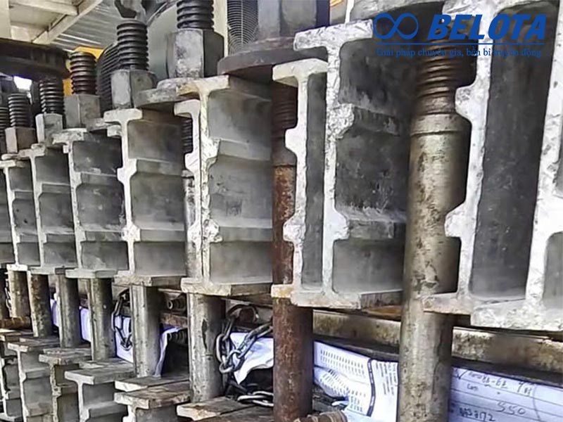 Khung đỡ chịu lực dùng để cố định máy ép