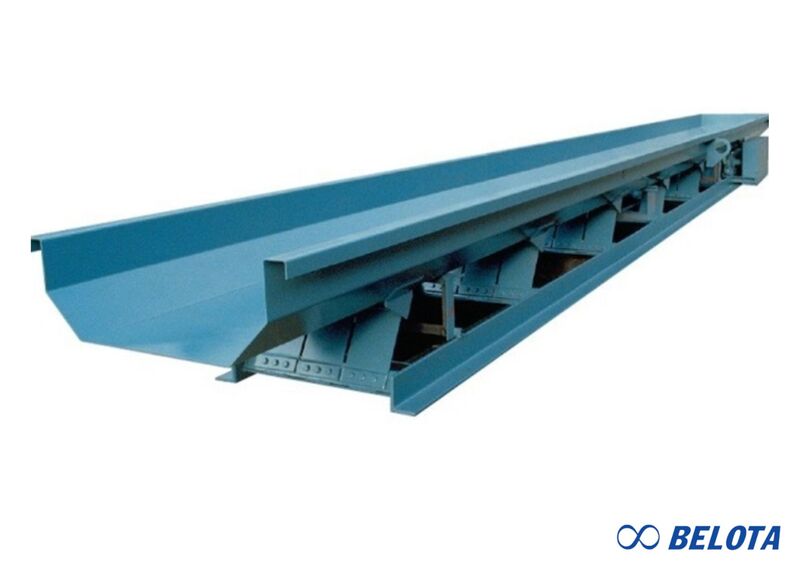 Máng vận chuyển là nơi chứa và dẫn hướng vật liệu