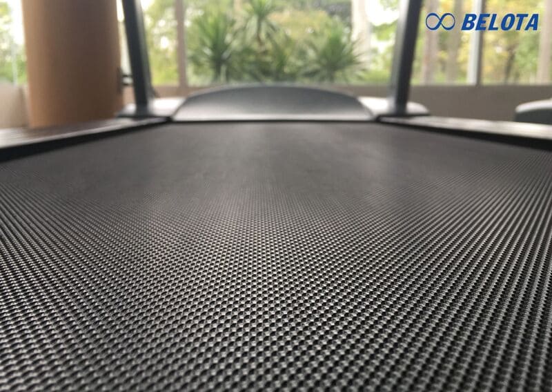 Máy chạy bộ sử dụng động cơ AC có thể sử dụng băng tải dày hơn, khoảng 2.5 mm trở lên