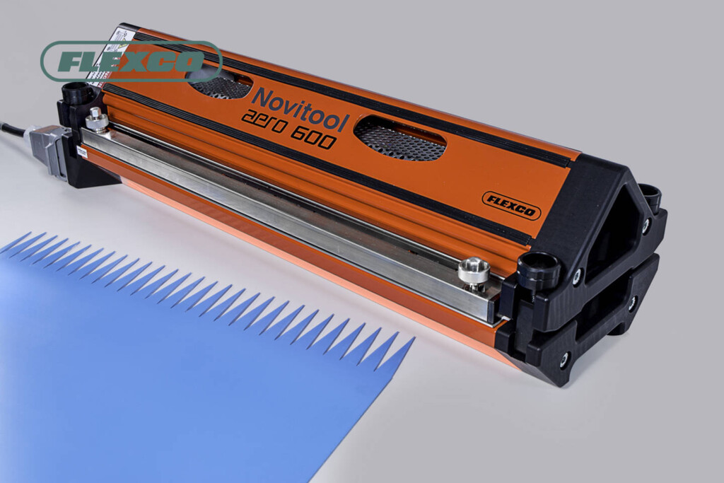 Máy Đóng Móc Xương Cá