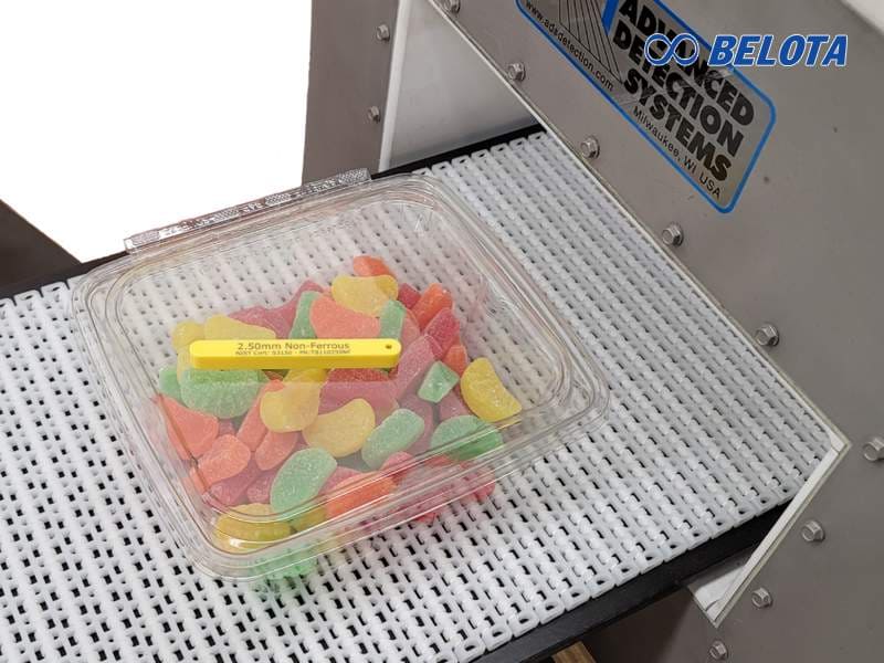 Metal detector conveyor belt