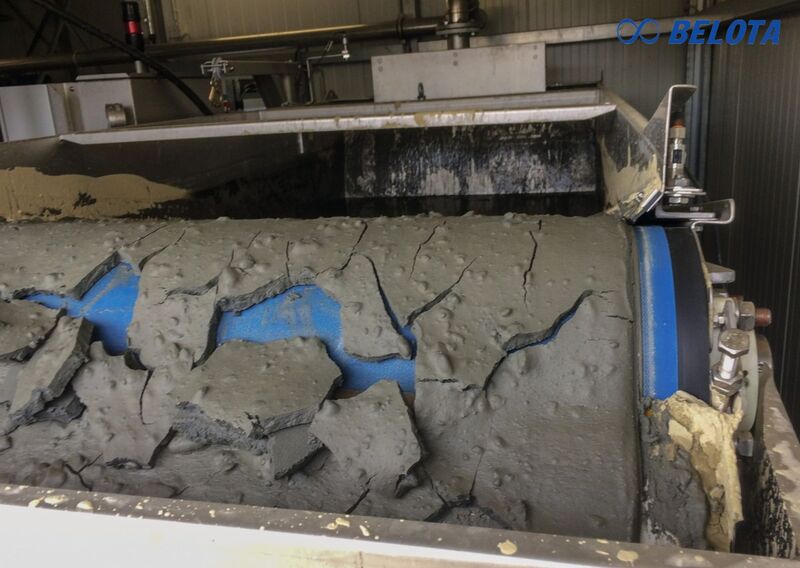 Nguyên lý hoạt động hiệu quả của băng tải máy ép bùn