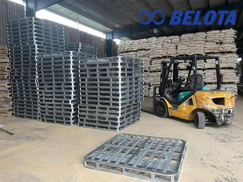 Pallet sắt chuyên dụng được thiết kế riêng chịu tải lớn
