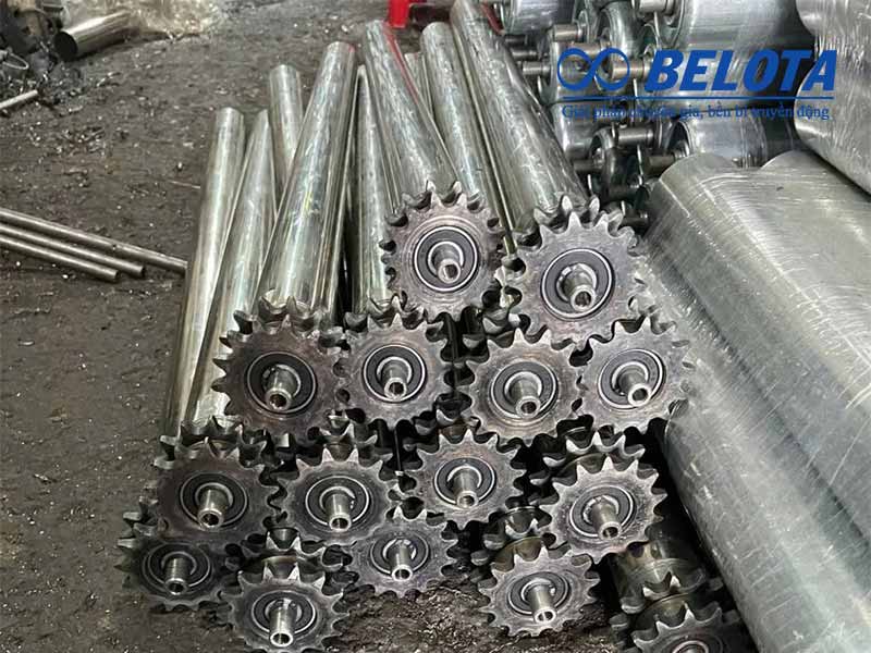 Sprocket rollers
