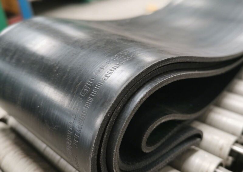 Băng tải cao su trơn
