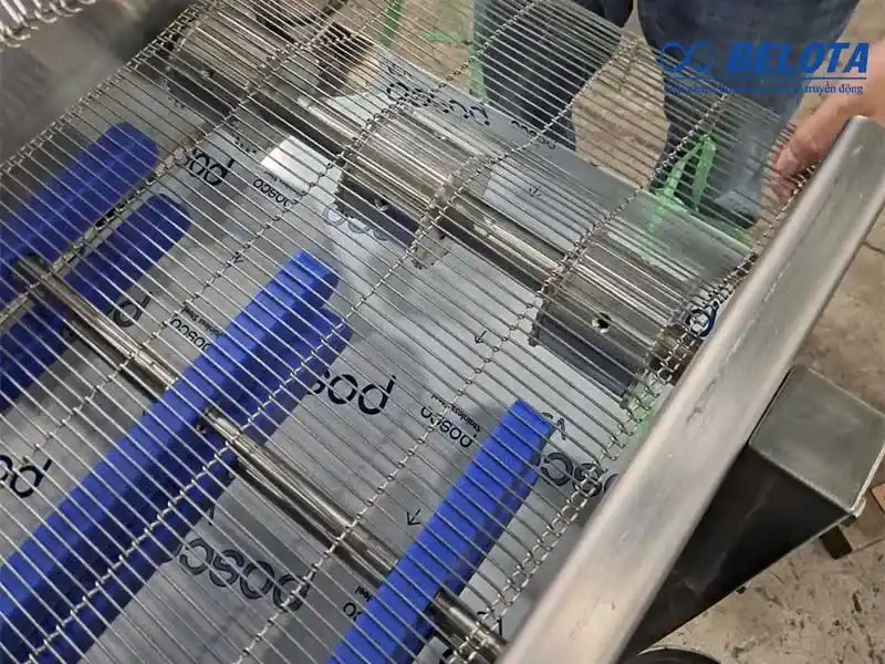 Trước khi tiến hành đo băng tải cần nối lỏng tăng đưa